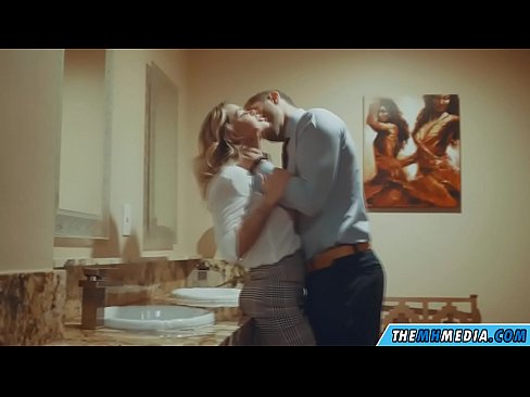 ❤️ Kiedy biuściasta blondynka uwodzi cię w publicznej toalecie Porno at pl.hentaisaturn.ru ❌